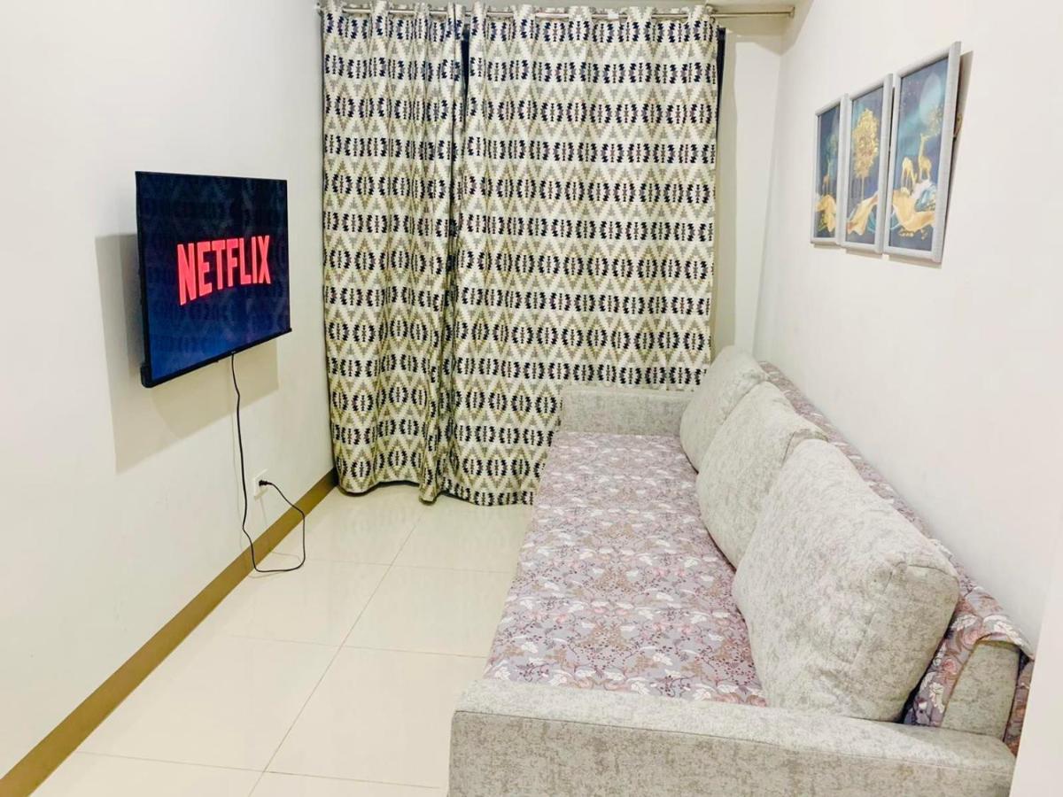 Sea 2-Br Unit With Free Parking Near Mall Of Asia 帕赛 外观 照片