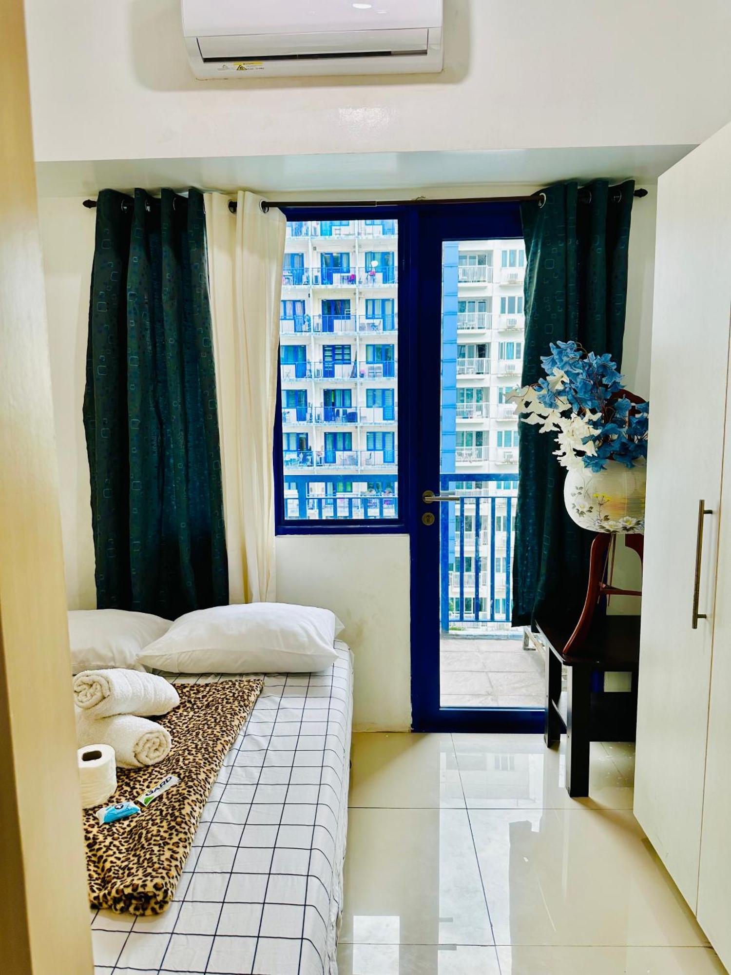 Sea 2-Br Unit With Free Parking Near Mall Of Asia 帕赛 外观 照片