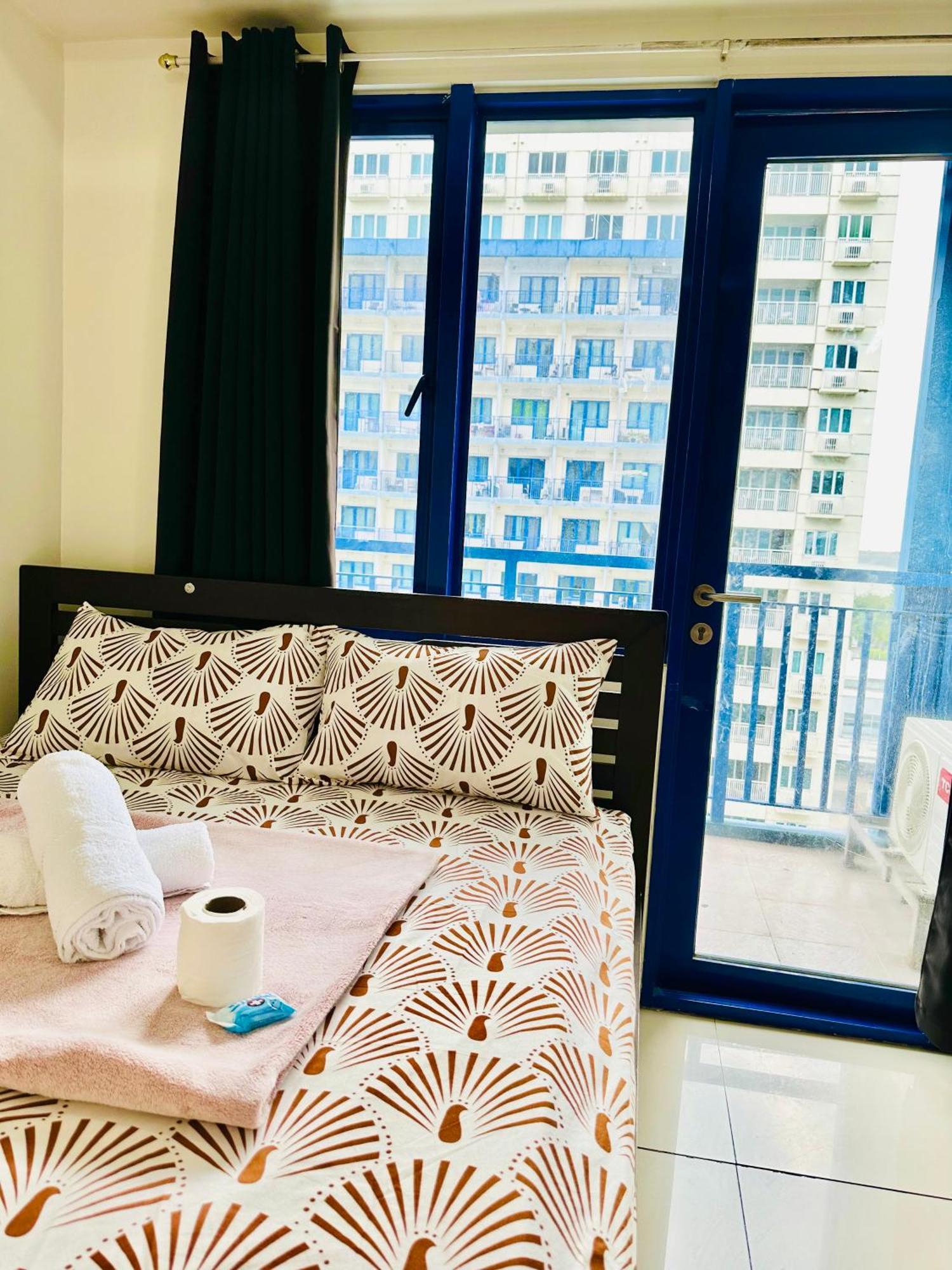 Sea 2-Br Unit With Free Parking Near Mall Of Asia 帕赛 外观 照片