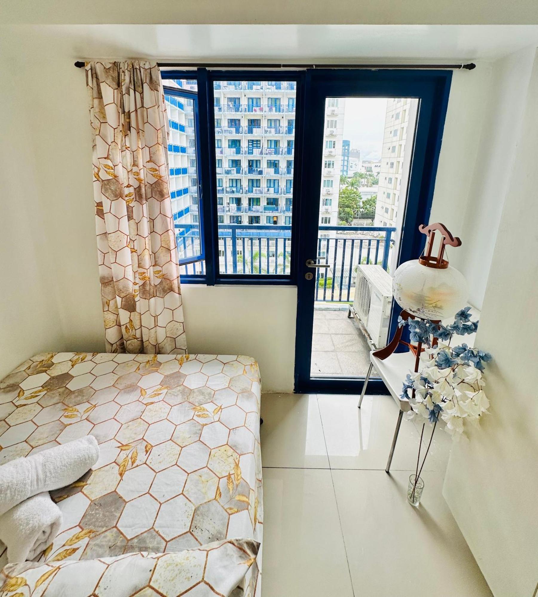 Sea 2-Br Unit With Free Parking Near Mall Of Asia 帕赛 外观 照片